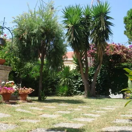 Lopez Giardino Tropicale Villa San Lucido