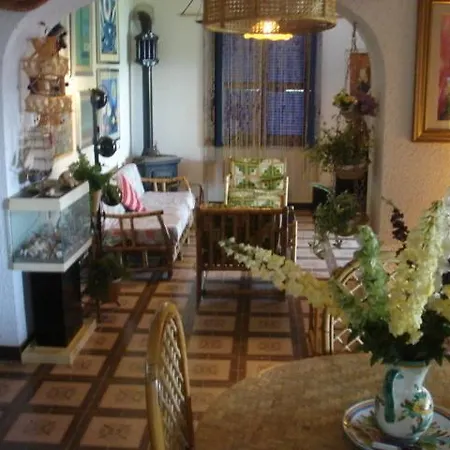 Villa Lopez Giardino Tropicale *